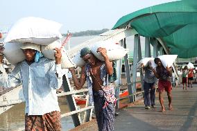 MYANMAR-YANGON-WORKERS