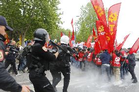 Police Attack May Day Demonstration In Istanbul