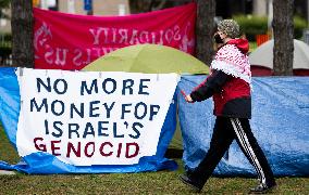 Pro-Palestinian protesters at University of Ottawa encampment