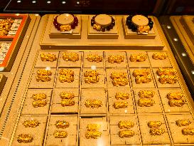 Gold Ornaments For Sale in Suqian