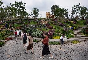 (SichuanMosaics)CHINA-SICHUAN-CHENGDU-INT'L HORTICULTURAL EXPO-MAY DAY HOLIDAY (CN)