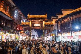 Tourism Soared During The May Day Holiday in China