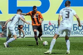Shakhtar Donetsk defeats Chornomorets Odesa 4-1