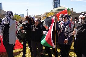 Pro-Palestinian Students Set Up Encampment Across Canada