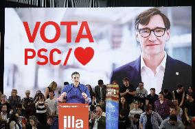 Pedro Sanchez Holds A Campaign Rally - Barcelona