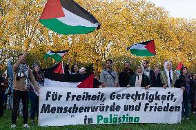 Pro Palestine Students Shows Solidaritty With Columbia Students In Cologne