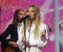 Kate Hudson Performs On The 'Today' Show - NYC