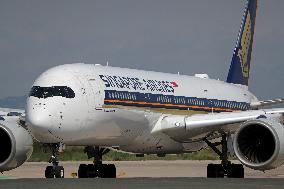 Singapore Airlines Airbus A350 on the runway