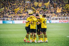 Borussia Dortmund V FC Augsburg - Bundesliga