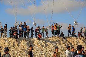 MIDEAST-GAZA-KHAN YOUNIS-CAMP-GROUP WEDDING