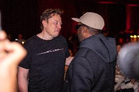 Elon Musk At Carbone Beach Party - Miami