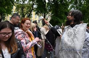 Orthodox Christians Celebrate Easter In Kyiv