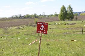 Land mines in Ukraine