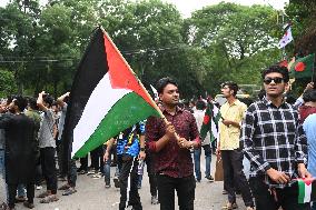 Hundreds Of Student Protests For Free Palestine In Dhaka.