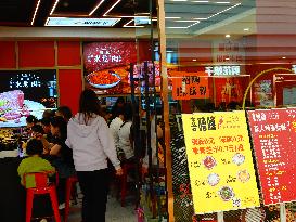 Retail Catering Sales Increased During May Day Holiday