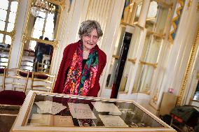 French Culture Minister Rachida Dati collects Bruno Latour&#39;s archives FA
