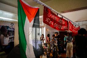 Students Built A Camp In Lisbon University To Support Palestine