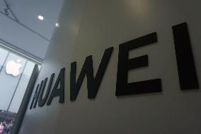 2024 Q1 Huawei Outsells Apple