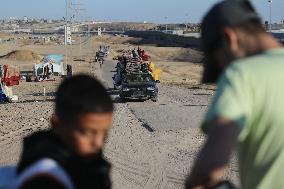 Palestinians Leaving Rafah As Tsahal Starts  Military Offensive - Gaza