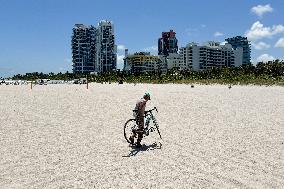 Daily Life In Miami Beach