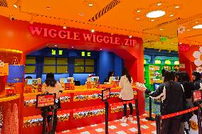 Wiggle Wiggle Store in Shanghai
