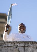 Paris Olympic torch relay begins