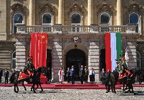 HUNGARY-BUDAPEST-XI JINPING-SULYOK-ORBAN-WELCOME CEREMONY