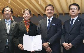 Japanese snowboarder named honorary consul at Swiss consulate