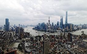Xinhua Headlines: China's economic powerhouse kindles new quality productive forces