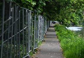 New Fences Along Dublin's Grand Canal
