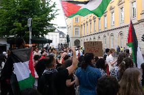 Students From Bonn University Demostrate In Front Of Bonn University