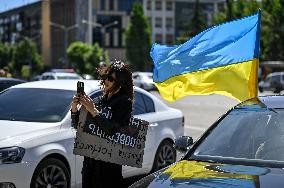 Rally in support of captive Mariupol defenders in Zaporizhzhia