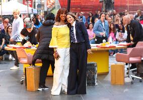 The Drew Barrymore Show In Times Square - NYC