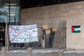 Students Block The EHESS School - Aubervilliers