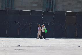 Roadblocks Installed To Protect National Palace