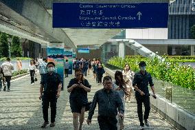 Hong Kong Civil Servants To Receive Raise