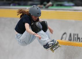 (SP)CHINA-SHANGHAI-OLYMPIC QUALIFIER SERIES SHANGHAI-SKATEBOARDING-WOMEN'S PARK-PRELIMS (CN)