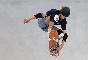 (SP)CHINA-SHANGHAI-OLYMPIC QUALIFIER SERIES SHANGHAI-SKATEBOARDING-WOMEN'S PARK-PRELIMS (CN)