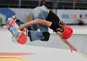 (SP)CHINA-SHANGHAI-OLYMPIC QUALIFIER SERIES SHANGHAI-SKATEBOARDING-WOMEN'S PARK-PRELIMS (CN)