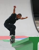 (SP)CHINA-SHANGHAI-OLYMPIC QUALIFIER SERIES SHANGHAI-SKATEBOARDING-MEN'S STREET-PRELIMS (CN)