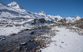 CHINA-XIZANG-HIMALAYAN VALLEY (CN)