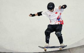 (SP)CHINA-SHANGHAI-OLYMPIC QUALIFIER SERIES SHANGHAI-SKATEBOARDING-MEN'S PARK-PRELIMS(CN)