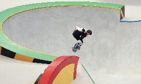 (SP)CHINA-SHANGHAI-OLYMPIC QUALIFIER SERIES SHANGHAI-SKATEBOARDING-MEN'S PARK-PRELIMS(CN)