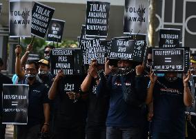 Indonesian Journalists Demonstration Rejecting The Draft Broadcasting Law