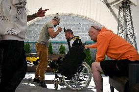 Patients of Superhumans rehab center try hand at buhurt combat
