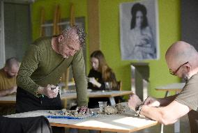 Clay modeling workshop for military personnel in Kyiv