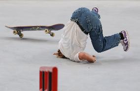 (SP)CHINA-SHANGHAI-OLYMPIC QUALIFIER SERIES SHANGHAI-SKATEBOARDING-WOMEN'S STREET-PRELIMS (CN)