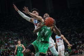 (SP)CHINA-SHENYANG-BASKETBALL-CBA-FINALS-LIAONING VS XINJIANG (CN)