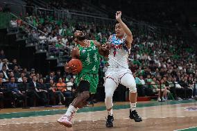 (SP)CHINA-SHENYANG-BASKETBALL-CBA-FINALS-LIAONING VS XINJIANG (CN)