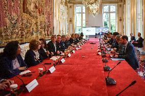 Meeting with the liaison committees on the situation in New Caledonia at Matignon - Paris